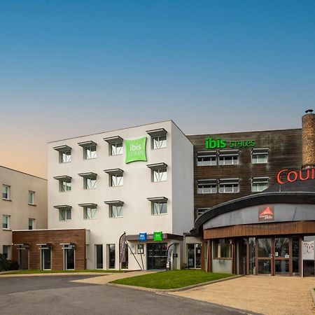 Hotel Ibis Styles Pontivy Centre Bretagne Esterno foto