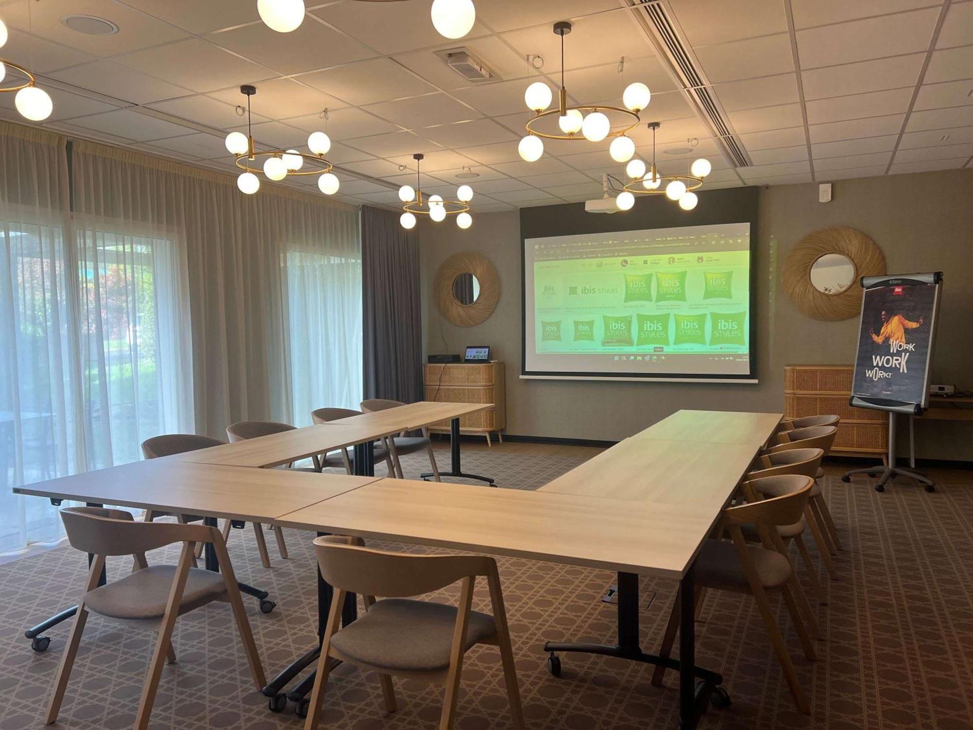 Hotel Ibis Styles Pontivy Centre Bretagne Esterno foto