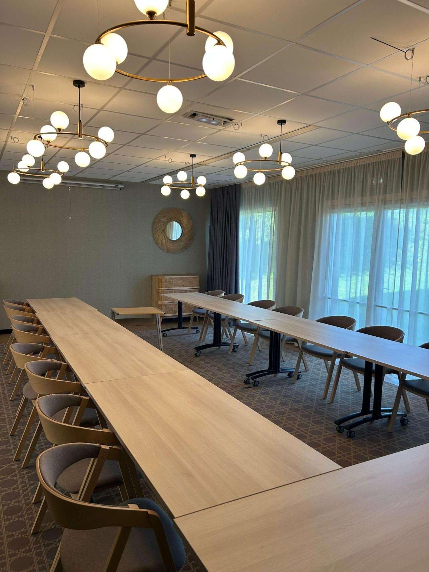 Hotel Ibis Styles Pontivy Centre Bretagne Esterno foto