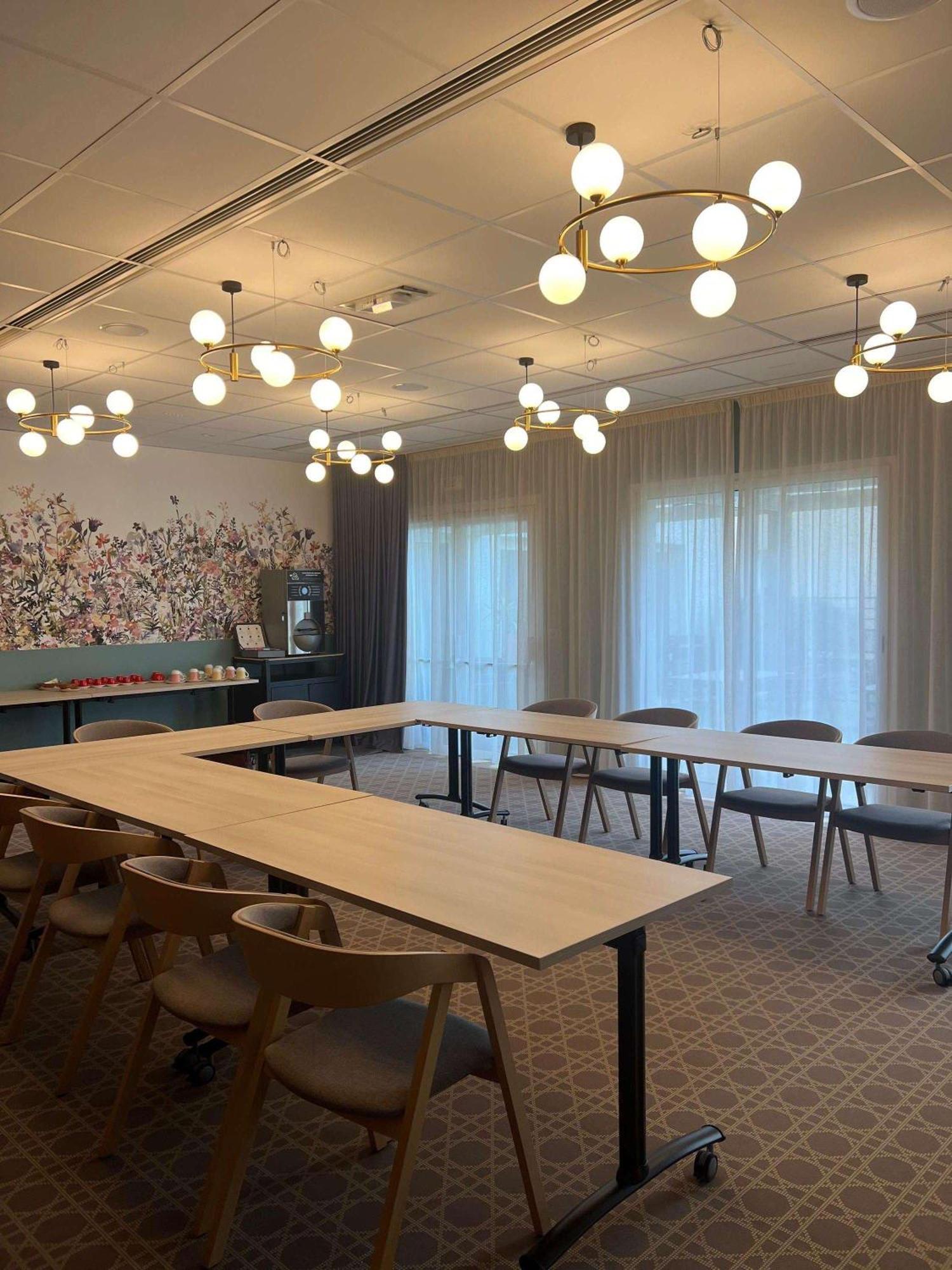 Hotel Ibis Styles Pontivy Centre Bretagne Esterno foto
